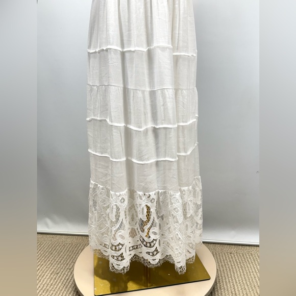 J. GEE White split V neckline Lace hem Maxi Dress size 2X - Picture 3 of 14